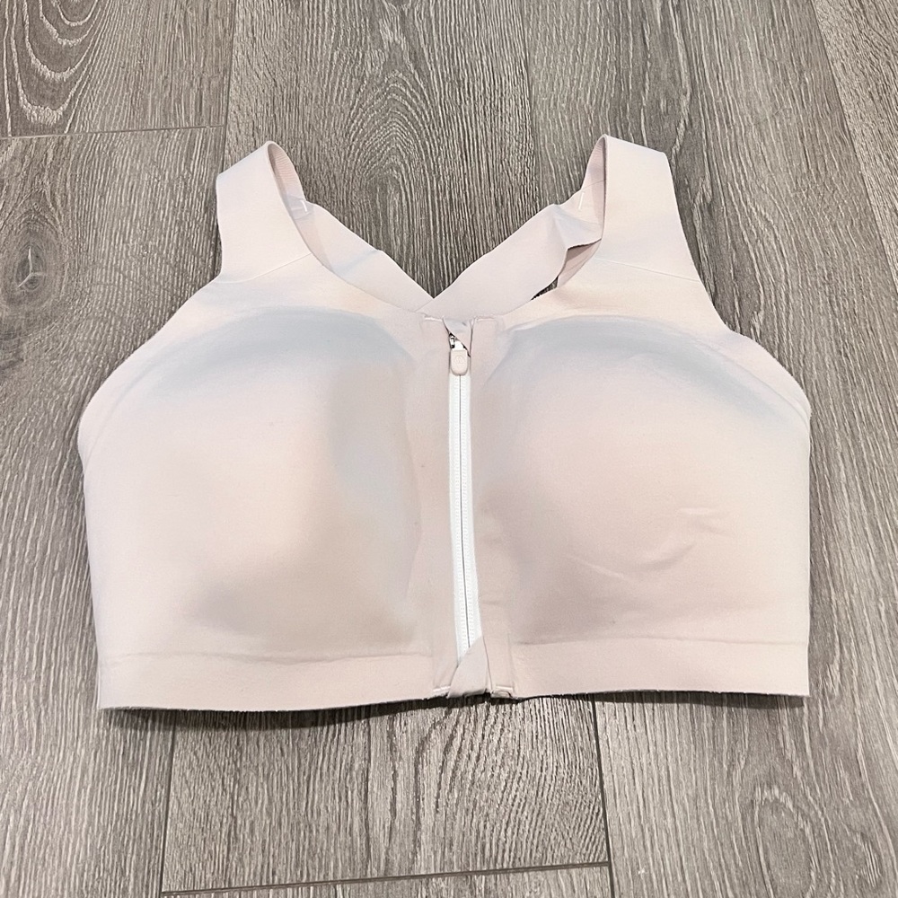 Lululemon full support sports bra